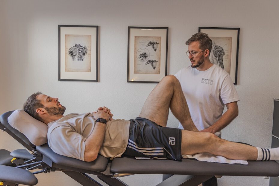 In diesem Beitrag erfährst du, wie die optimale VKB-Reha (ACL-Rehabilitation) abläuft und worauf du achten solltest.